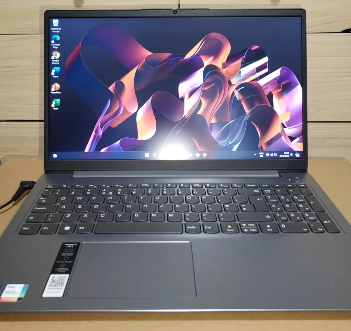 Read more about the article Lenovo IdeaPad Laptop – i5 – 8GB RAM